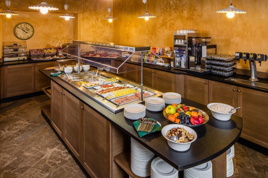 Ander Hotel Brunico