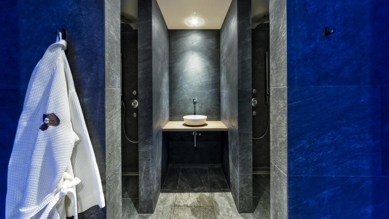 Ander Hotel